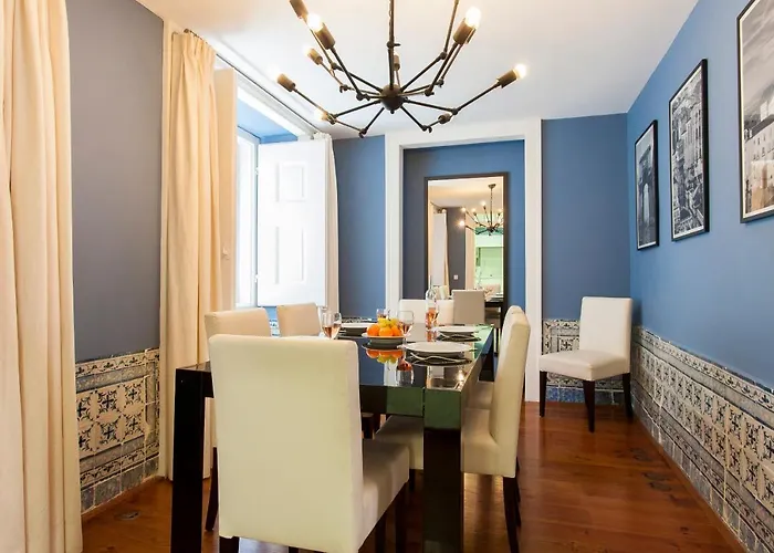 Correeiros Downtown Duplex & Deluxe